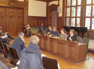 Symbolhaft gewählter Ort: Pressekonferenz im Ratssaal des Pankower Rathauses