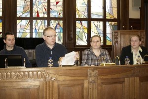 12. März 2012: Wortführer Klaus Mindrup verkündet die "Haushaltsrettung". mittels Verschleuderung kommunalen Eigentums