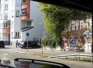 Dort, wo das Auto parkt, ist degewo-Gelände
