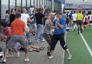 Pokalstimmung im Hexenkessel an der Dunckerstraße